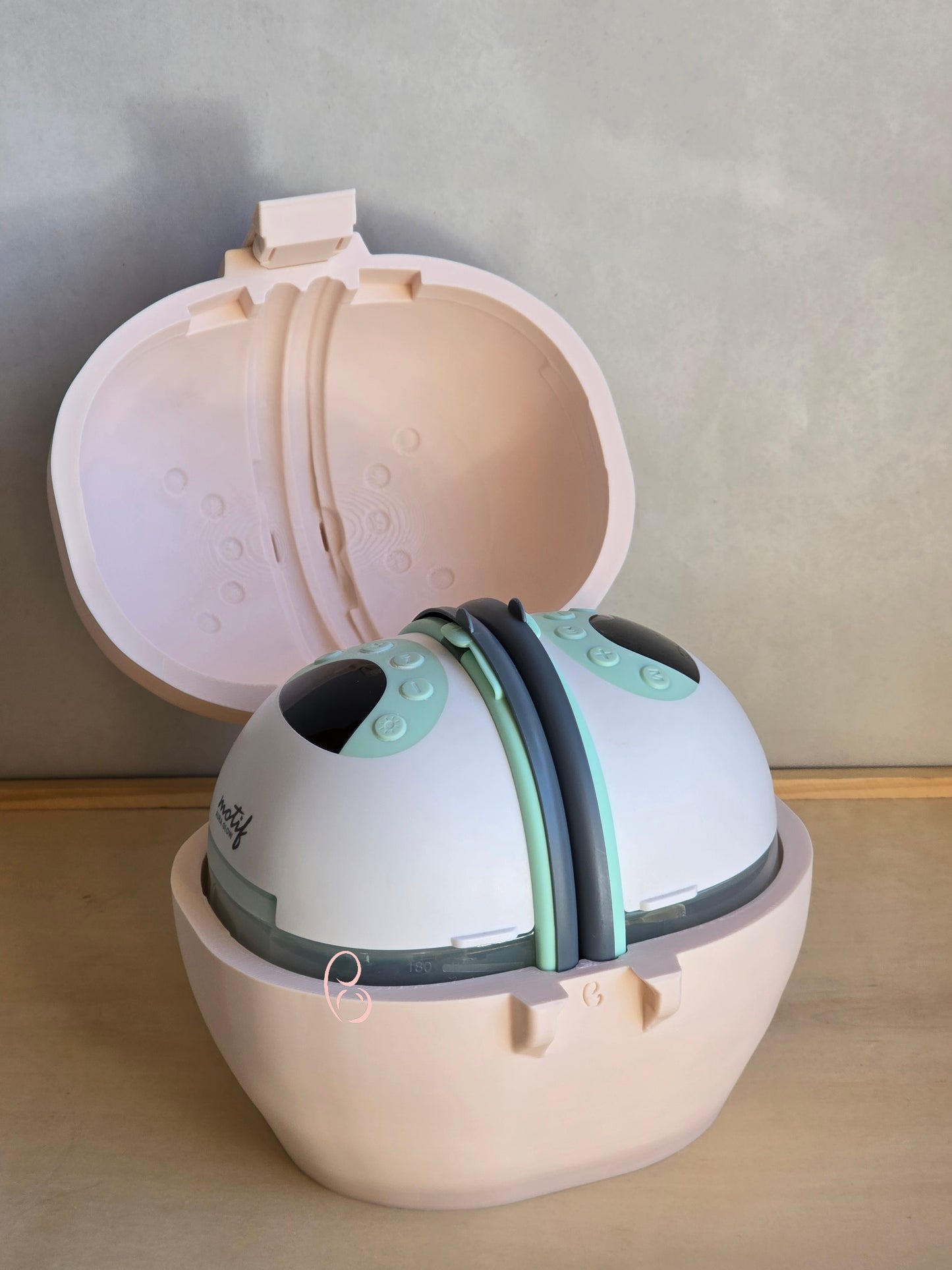 Motif Aura Glow Breast Pump Holder | Compact Fridge Storage for Pumping Moms